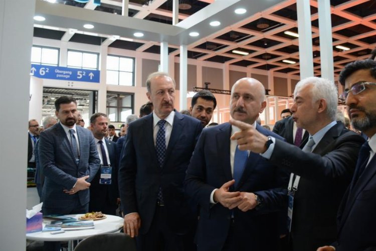Bakan Karaismailoğlu&#039;dan Milli elektrikli tren açıklaması