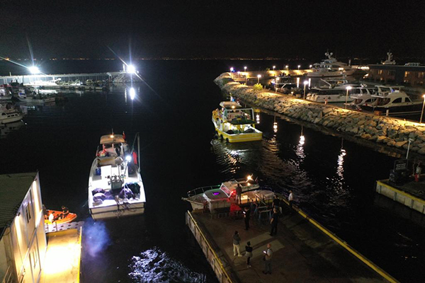 Balıkçılık sezonu açıldı, Tuzla’da ilk ağı Başkan Yazıcı attı