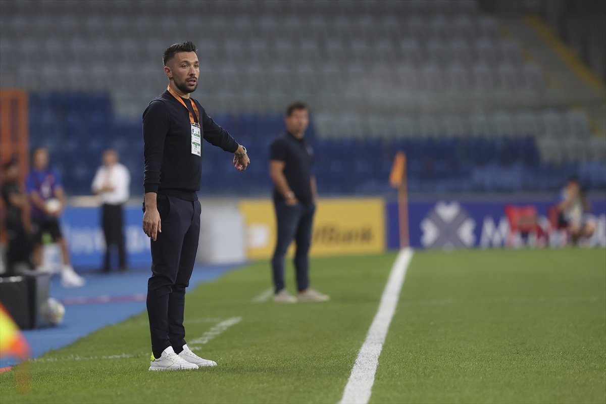 Başakşehir Alanyaspor'u mağlup etti Başakşehir, Alanyaspor'u 2 golle geçti