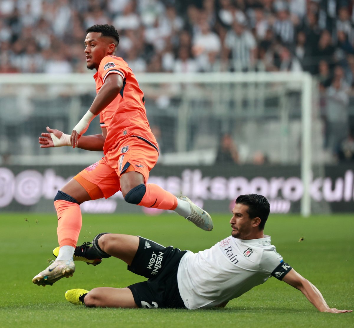 Beşiktaş'ta Necip Uysal eleştirilerin odağında