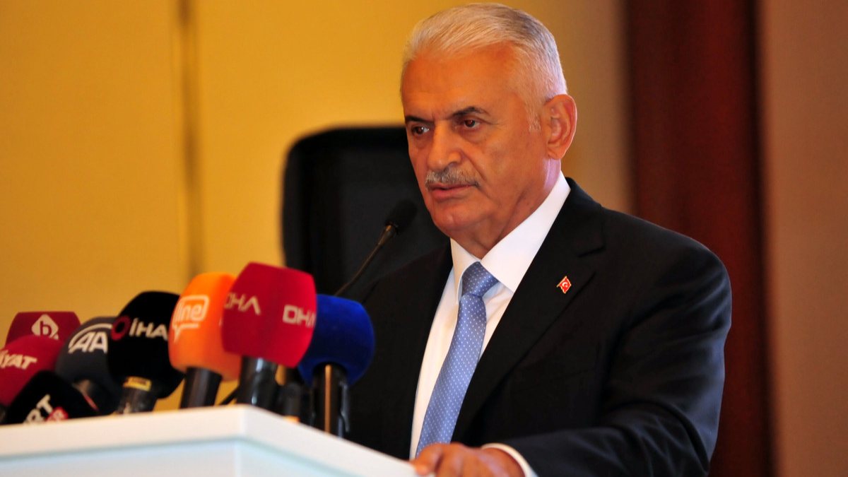 Binali Yıldırım: Dilini muhafaza edemeyen egemenliğini muhafaza edemez