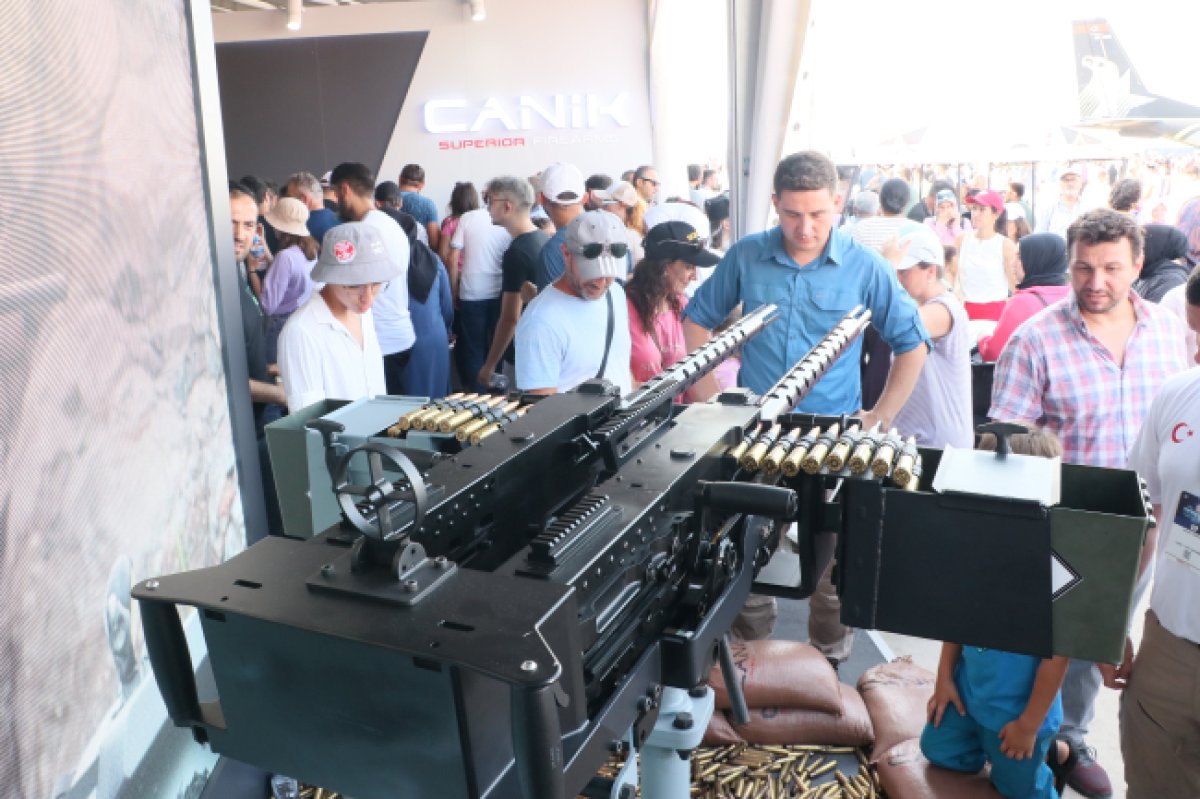 CANiK M2F ağır makinalı tüfek TEKNOFEST'te