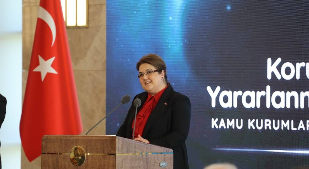 Devlet Korumasında Yetişen 958 Genç Kamu Kurumlarına Atandı