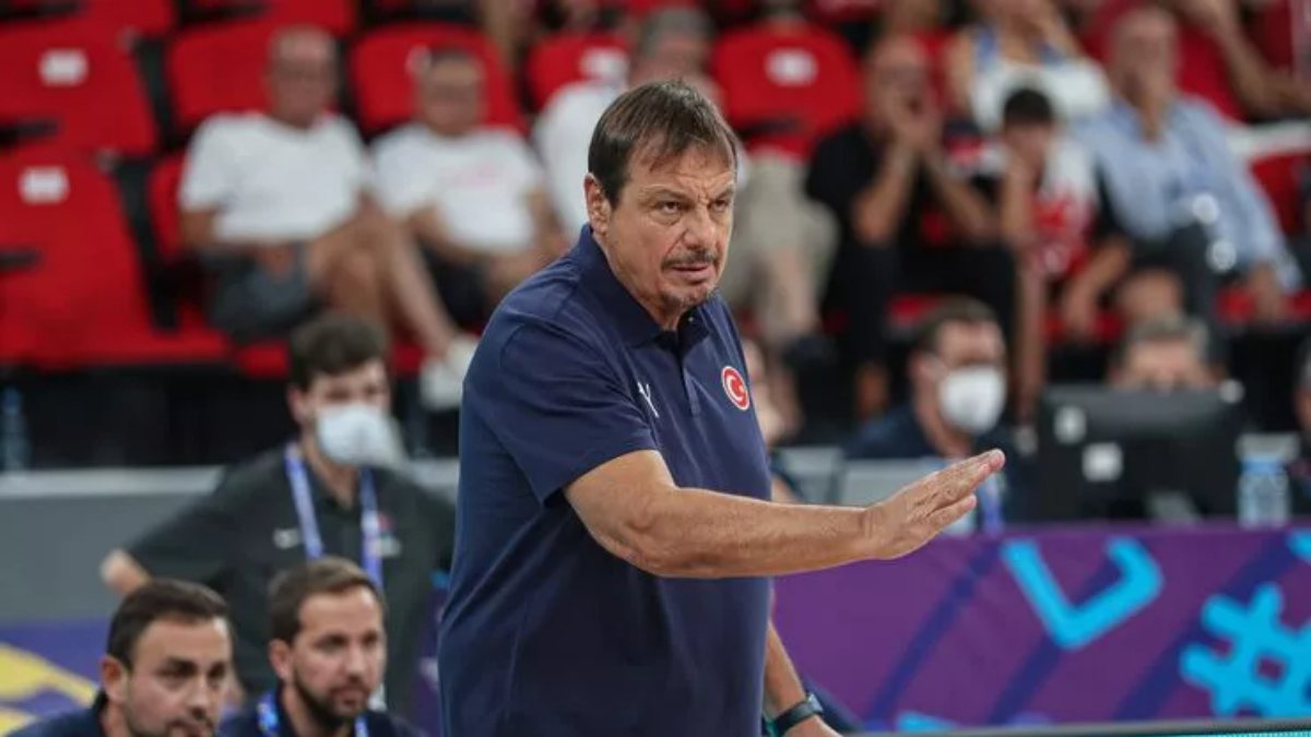 Ergin Ataman'dan basın toplantısı tepkisi!