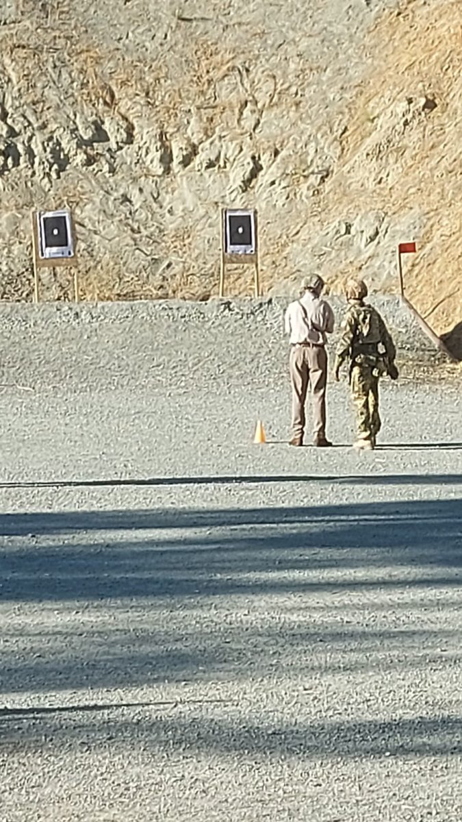 Güney Kıbrıs Rum kesiminde milletvekilleri silah eğitimi aldı