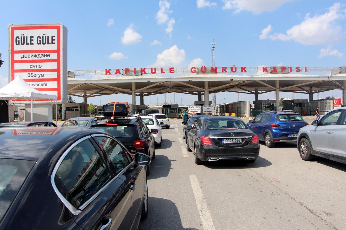 Gurbetçiler bagajları dolu dönüyor