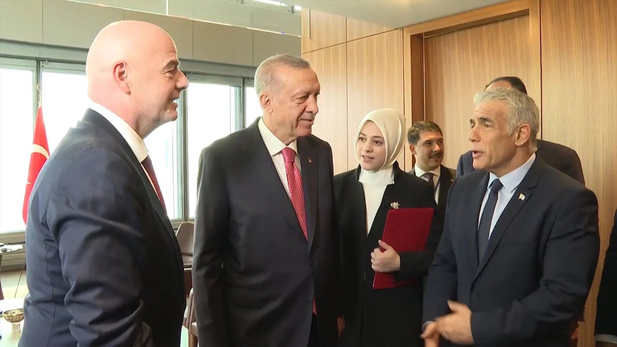 İsrail Başbakanı Lapid&#039;den Erdoğan&#039;a: F.Bahçe ile kötü anılarımız var