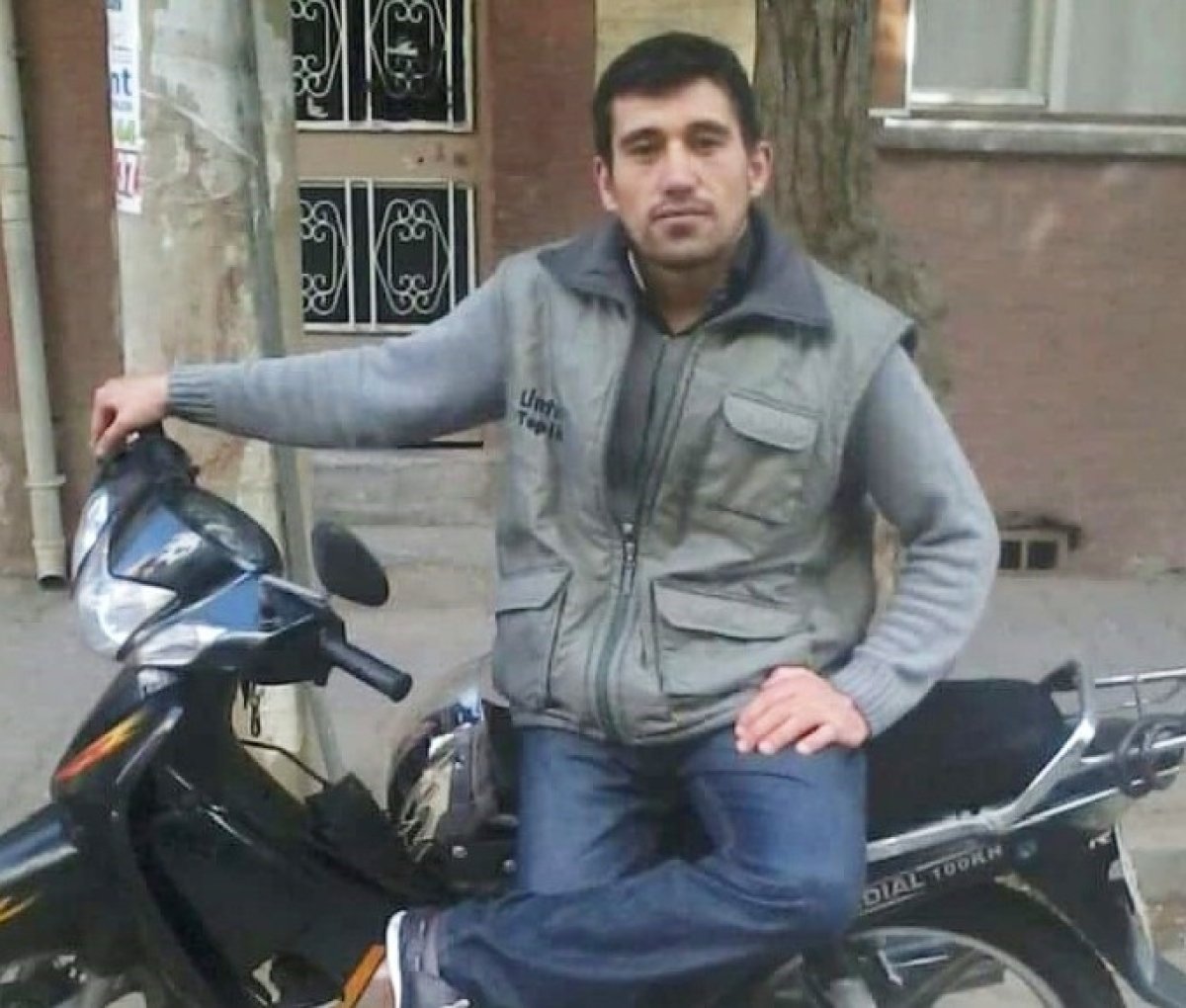 Manisa’da evinin balkonunda düşen genç adam hayatını kaybetti