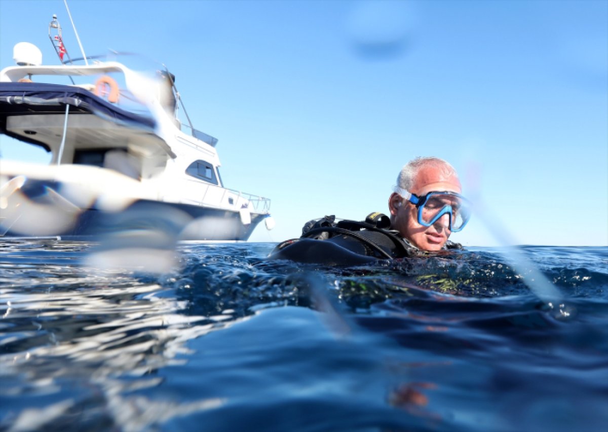 Mehmet Ersoy, Çanakkale Gelibolu Tarihi Sualtı Parkı'nda anı dalışına katıldı