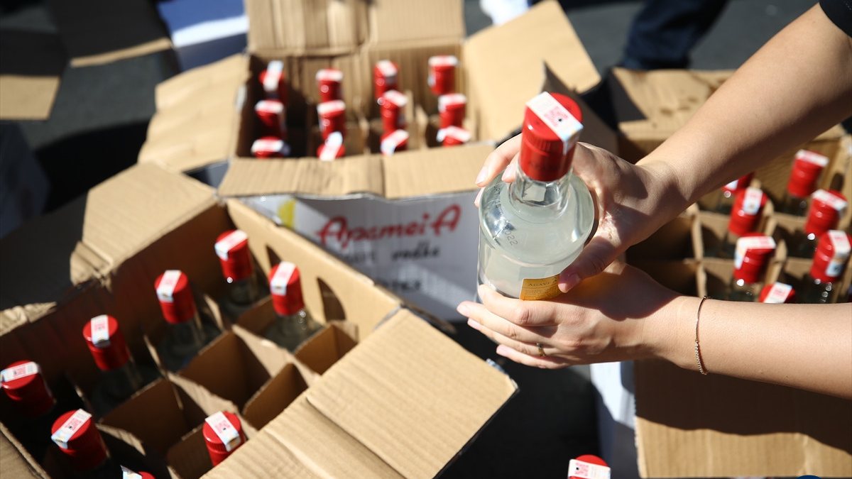 Mersin'de kaçak içki operasyonu!