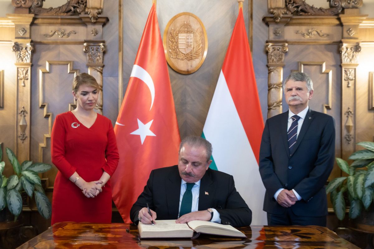 Mustafa Şentop, Macaristan Meclis Başkanı Köver ile görüştü