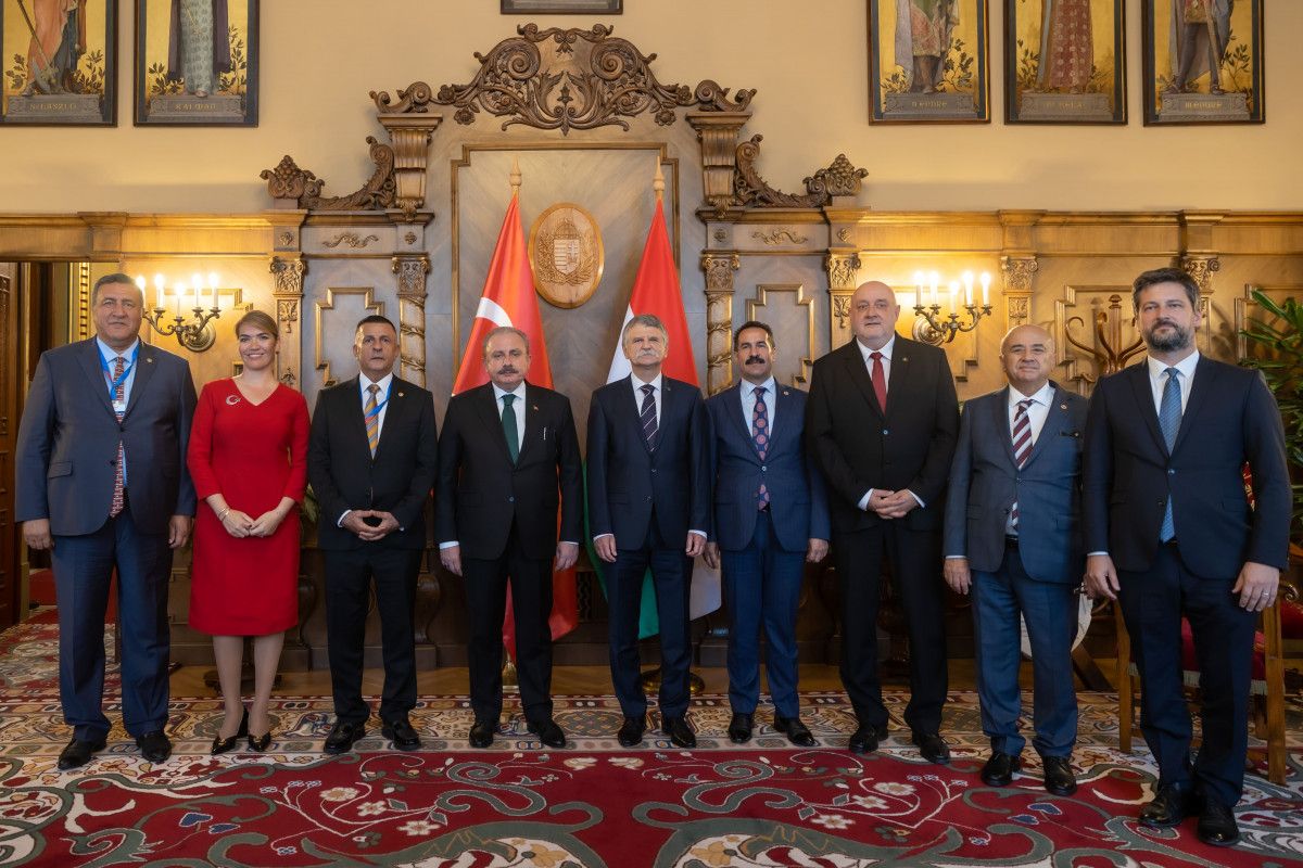 Mustafa Şentop, Macaristan Meclis Başkanı Köver ile görüştü