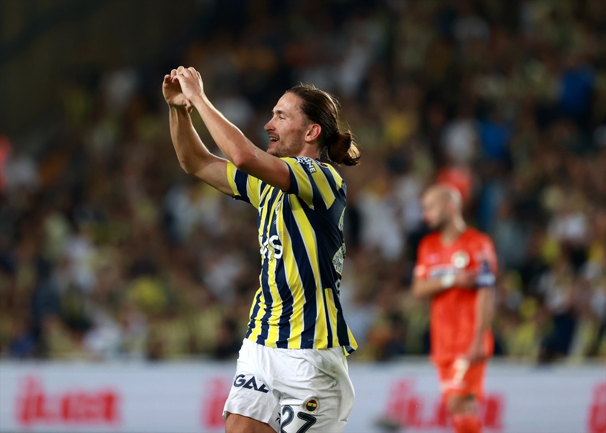 Nihat Kahveci: Fenerbahçe bir an önce stadın kapasitesini artırsın