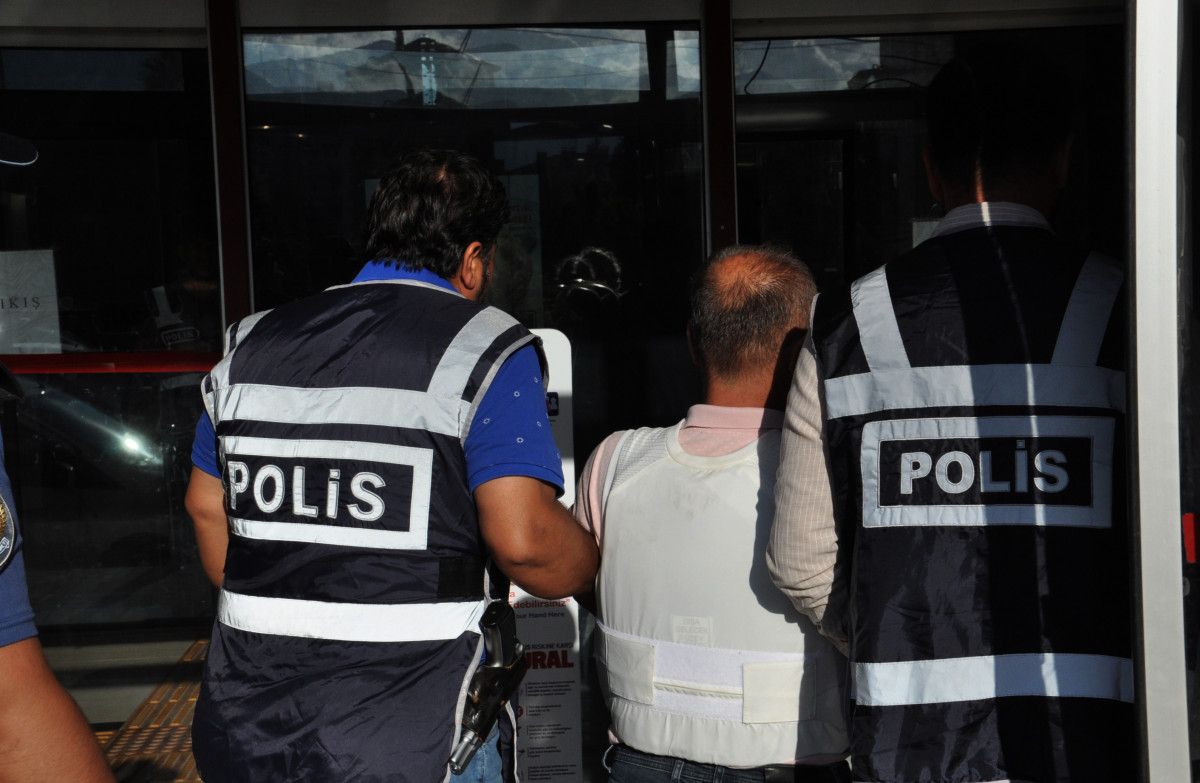 Öğretmen'den dehşet: doğrama tahtasıyla eşini öldürdü