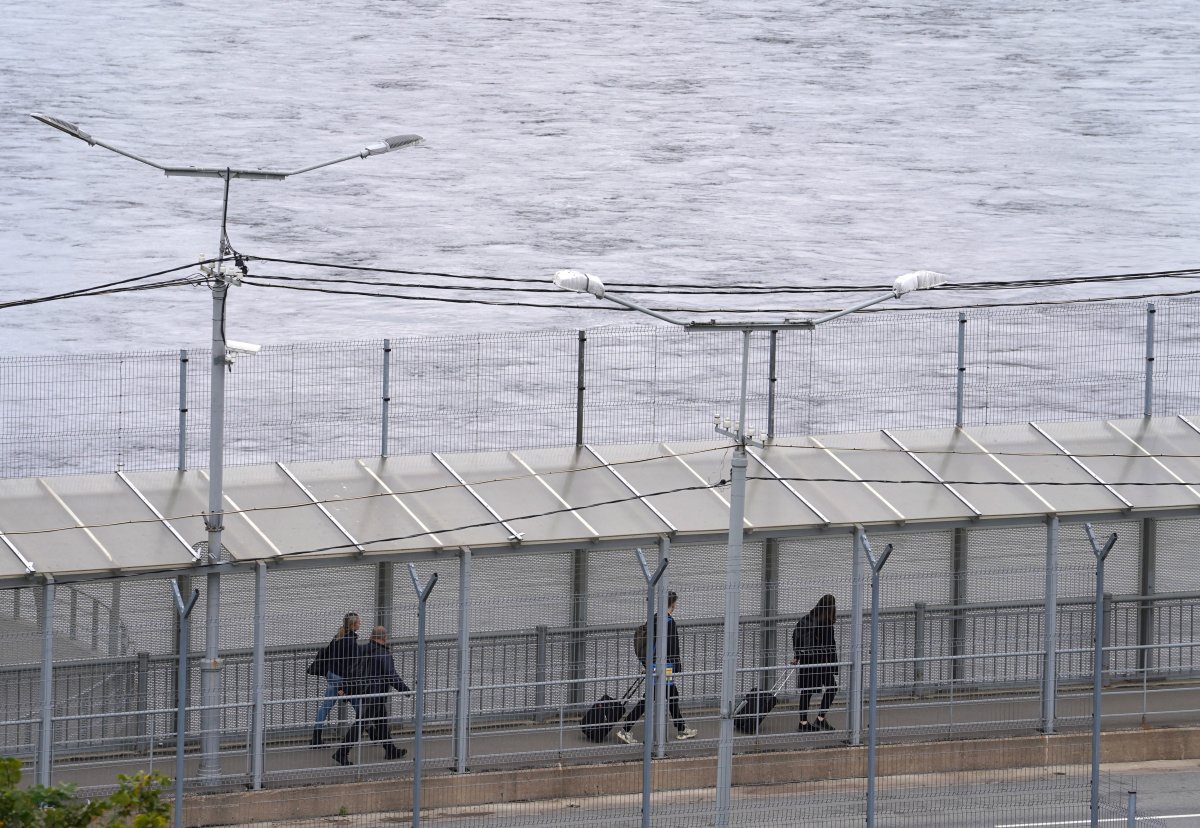 Rusya'ya komşu 4 AB ülkesi, Rus turistleri geri çeviriyor