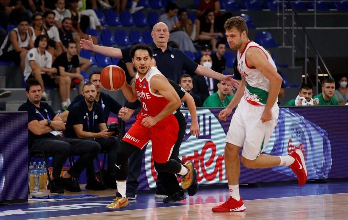 Shane Larkin, Fransa maçında forma giyemeyecek