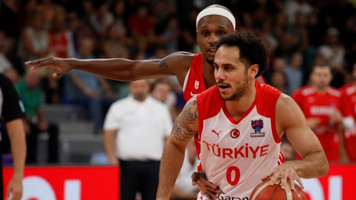 Shane Larkin, Fransa maçında forma giyemeyecek