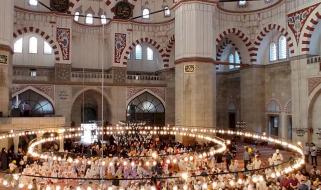 İstanbul'da "Hayat namazla güzeldir" etkinliği