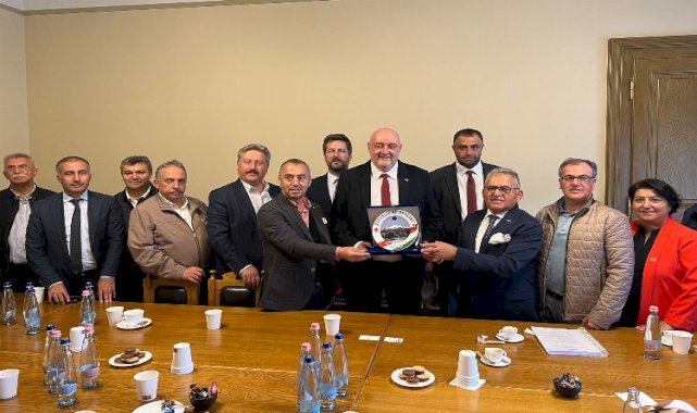 Kayseri heyetinden Macaristan Parlamentosu'na çıkarma