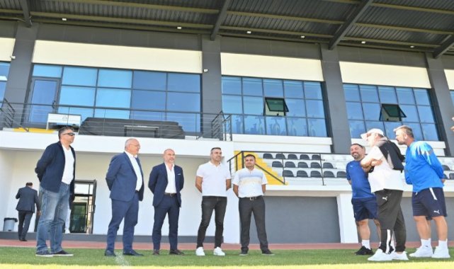 MHP Grup Başkanvekili Akçay'dan Manisa FK’ya ziyaret