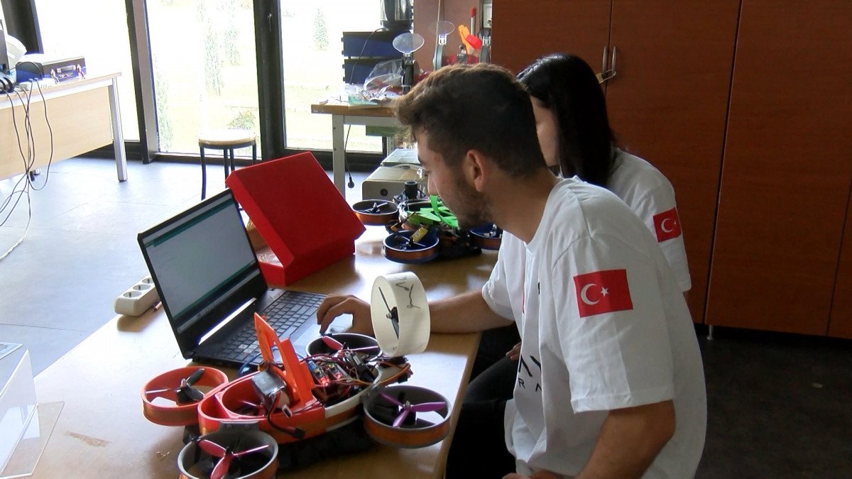 Üniversiteliler mayın tespit aracı geliştirdi