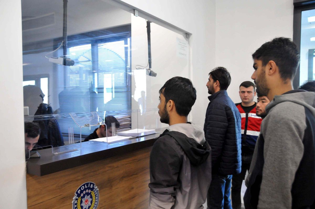 2022'de toplam 97 bin 448 kaçak göçmen geri gönderildi