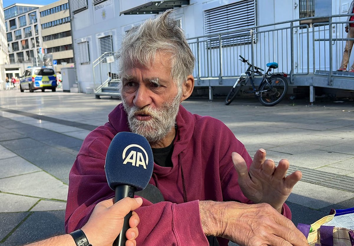 Almanya'da 10 yıldır sokaklarda kalan Peter Schmidt'in dramatik yaşam hikayesi