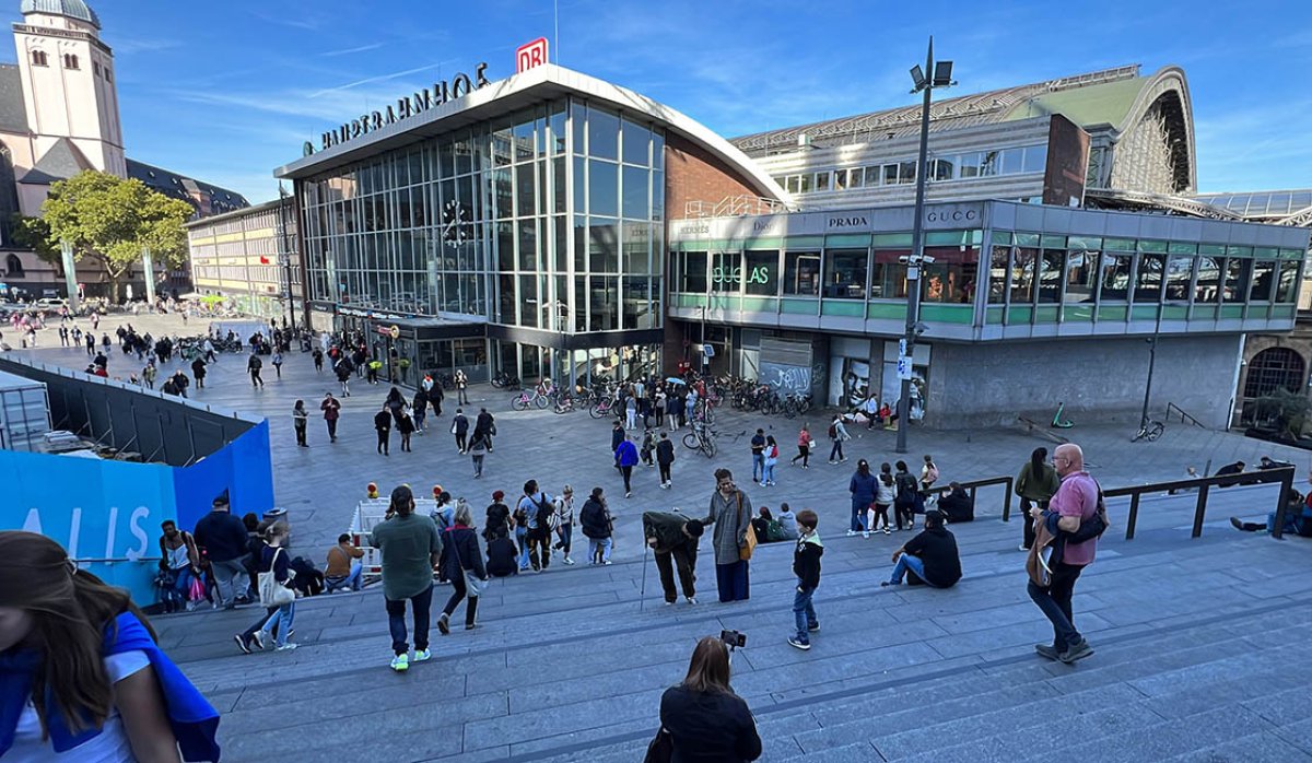 Almanya'da 10 yıldır sokaklarda kalan Peter Schmidt'in dramatik yaşam hikayesi