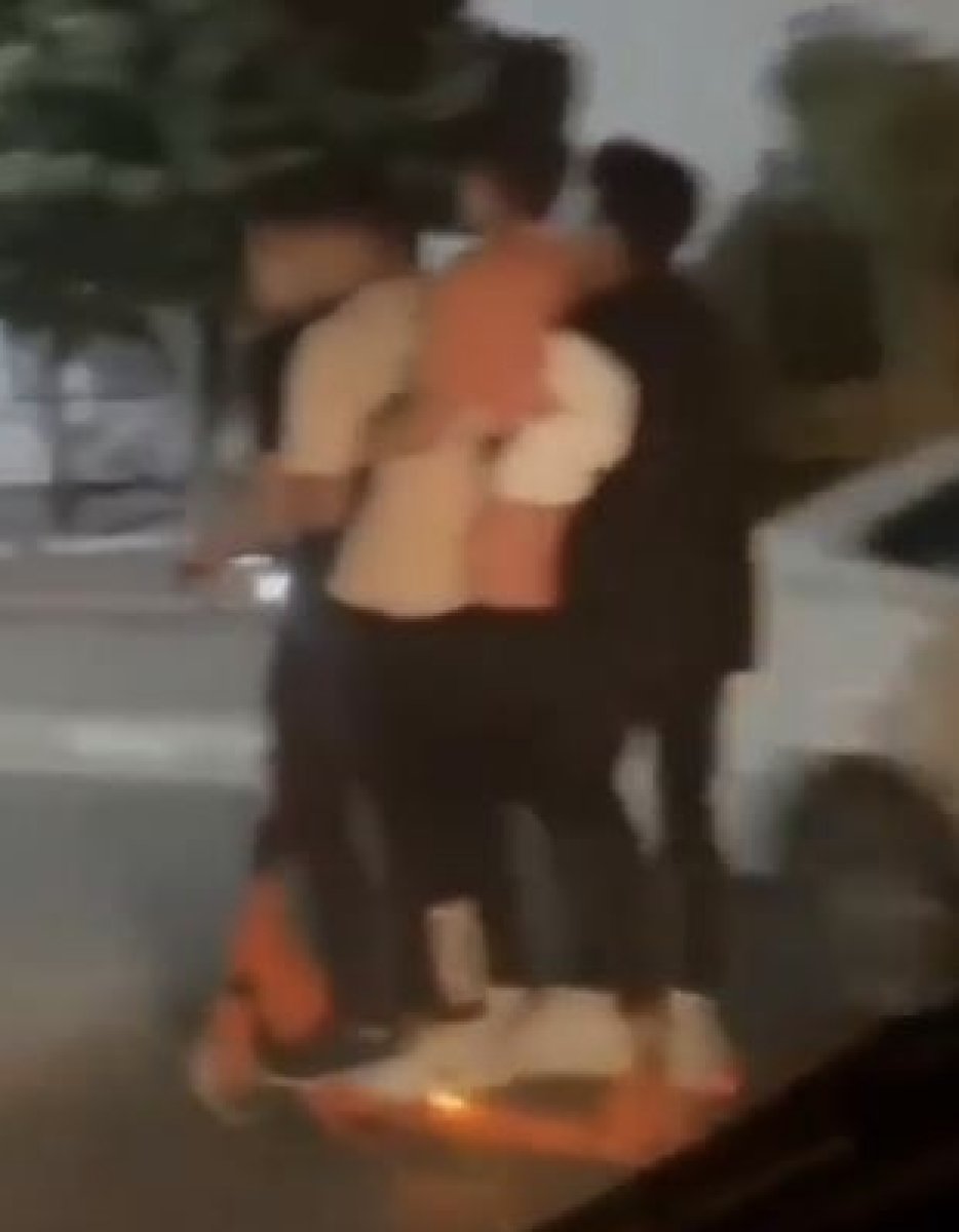 Antalya'da elektrikli bisiklete 6 kişi bindiler