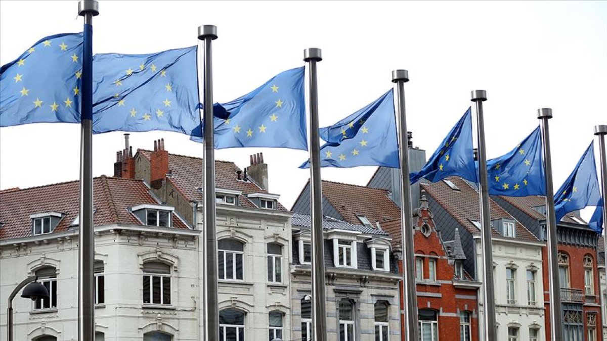 AP: Bulgaristan ve Romanya'yı Schengen'e alalım