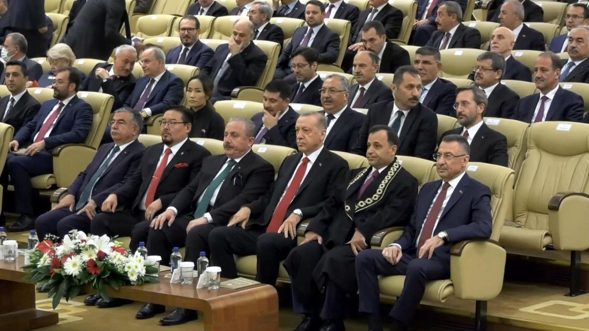 AYM üyesi seçilen Muhterem İnce yemin etti