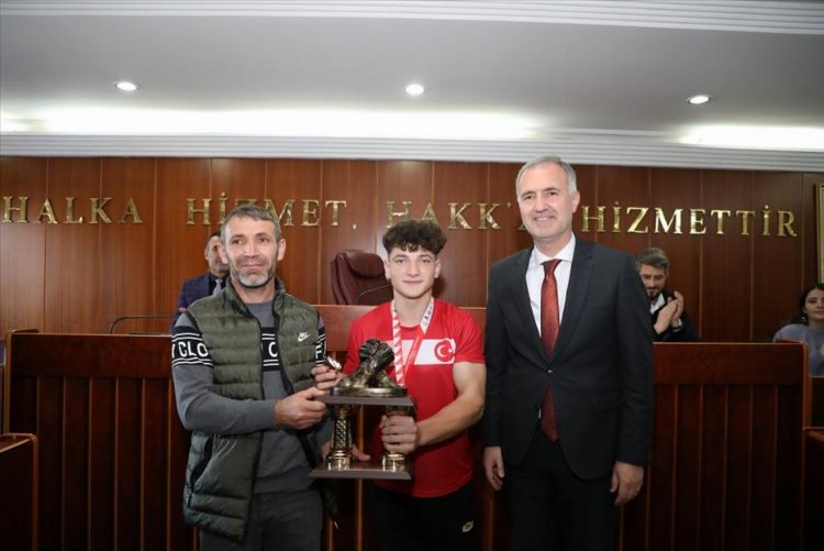 Bursa İnegöl'ün 'performansı' meclisten geçti