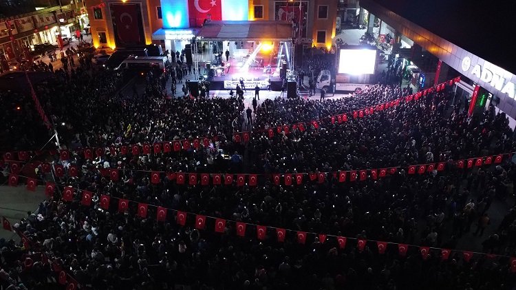 Bursa Mustafakemalpaşa'da Cumhuriyet coşkusu