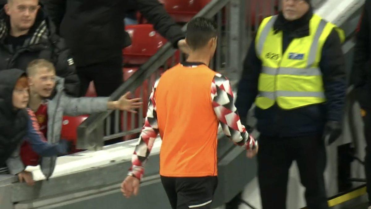 Cristiano Ronaldo süre alamayınca sahayı terk etti