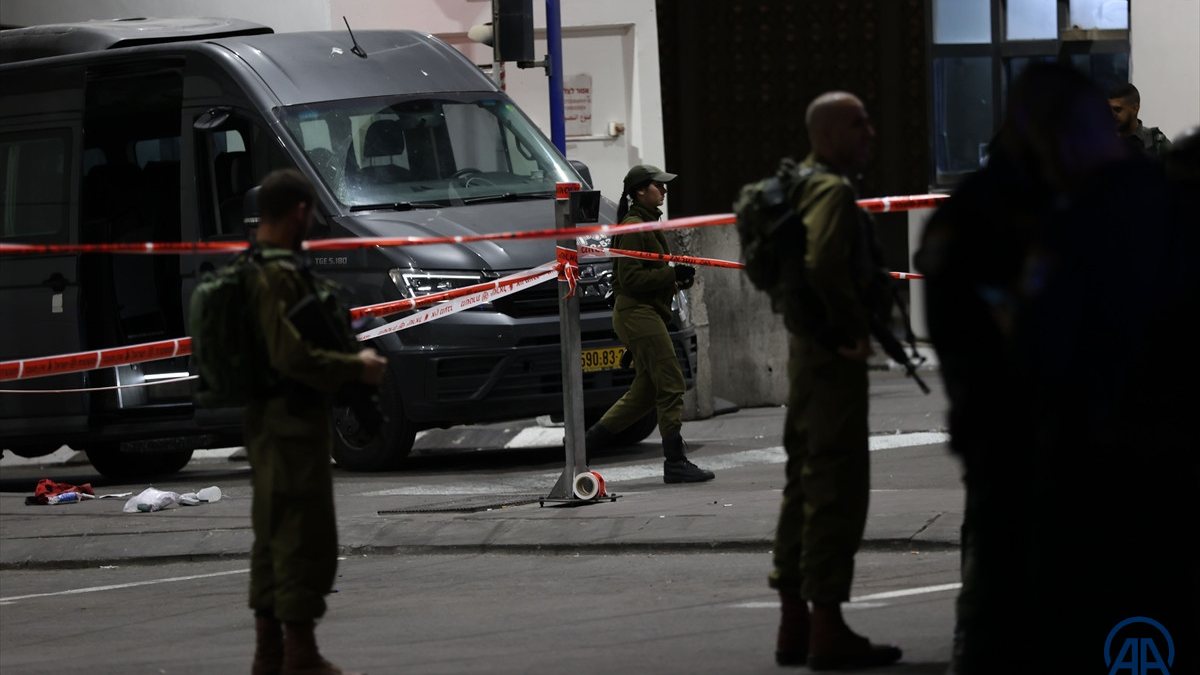 Doğu Kudüs&#039;te İsrail güçlerine yönelik silahlı saldırıda 3 kişi yaralandı