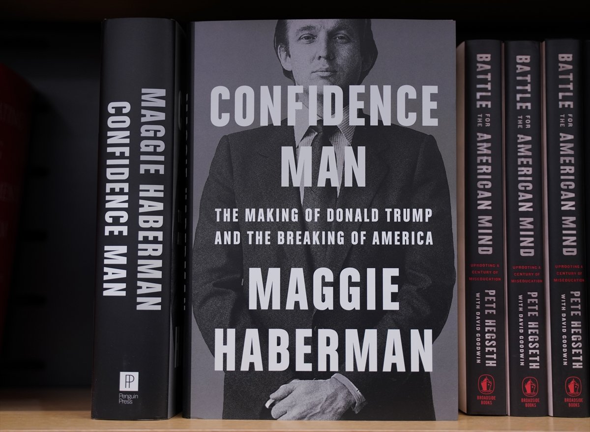 Donald Trump'ın resmi belgeleri Beyaz Saray tuvaletine attığı iddia edildi