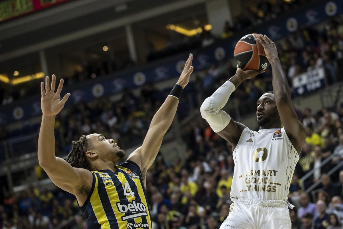 Fenerbahçe EuroLeague'de 3'te 3 yaptı
