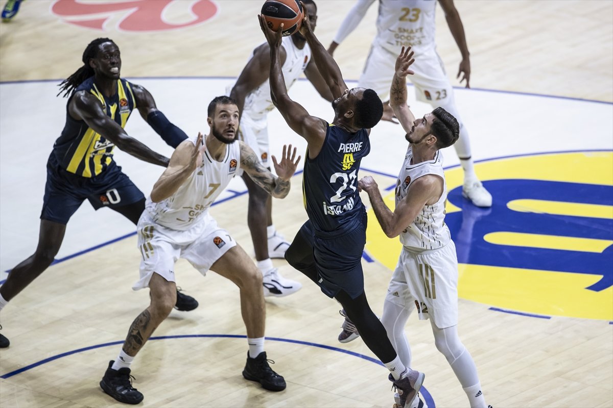 Fenerbahçe EuroLeague'de 3'te 3 yaptı