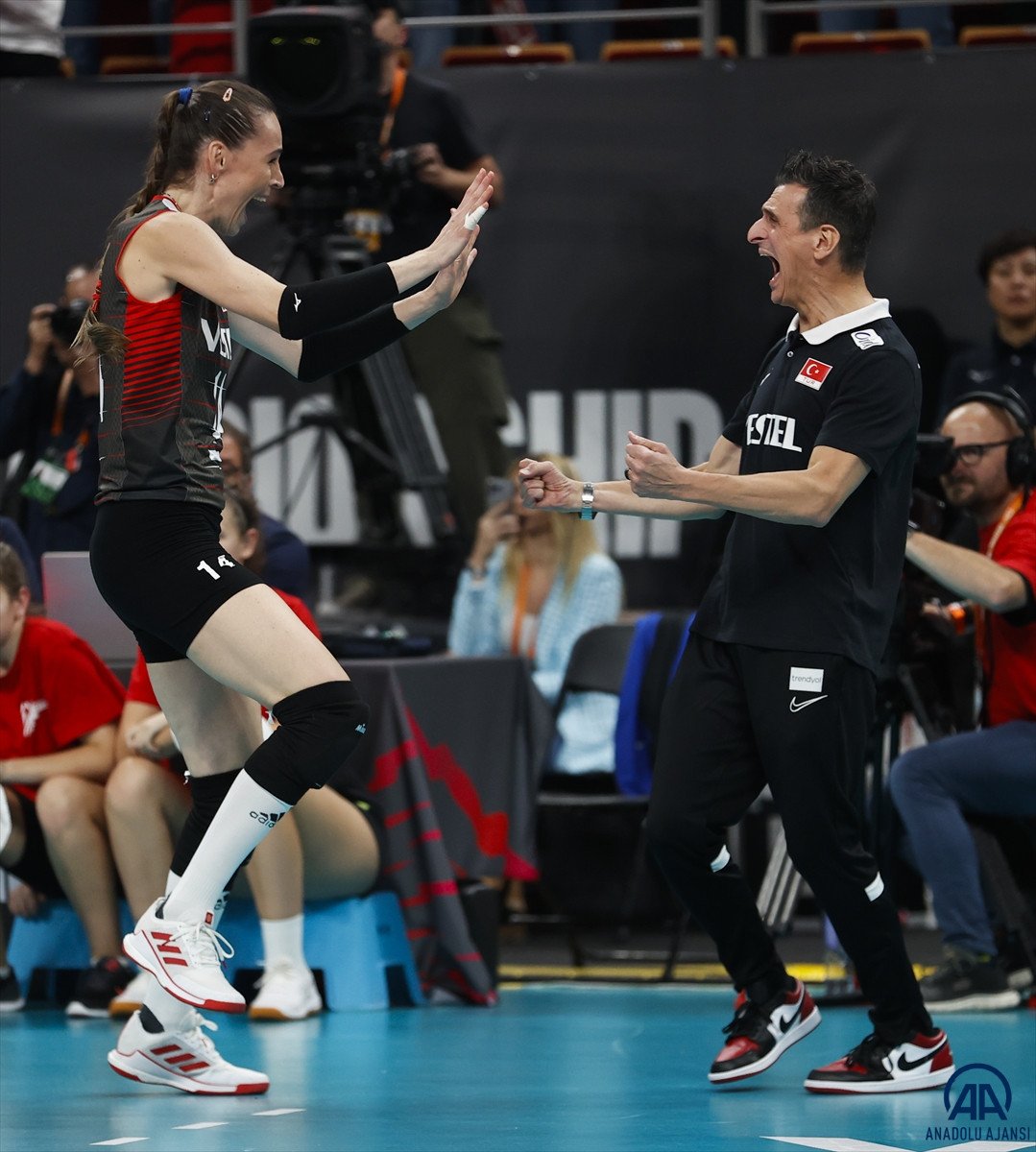 Filenin Sultanları, Polonya'yı 3-2 mağlup etti