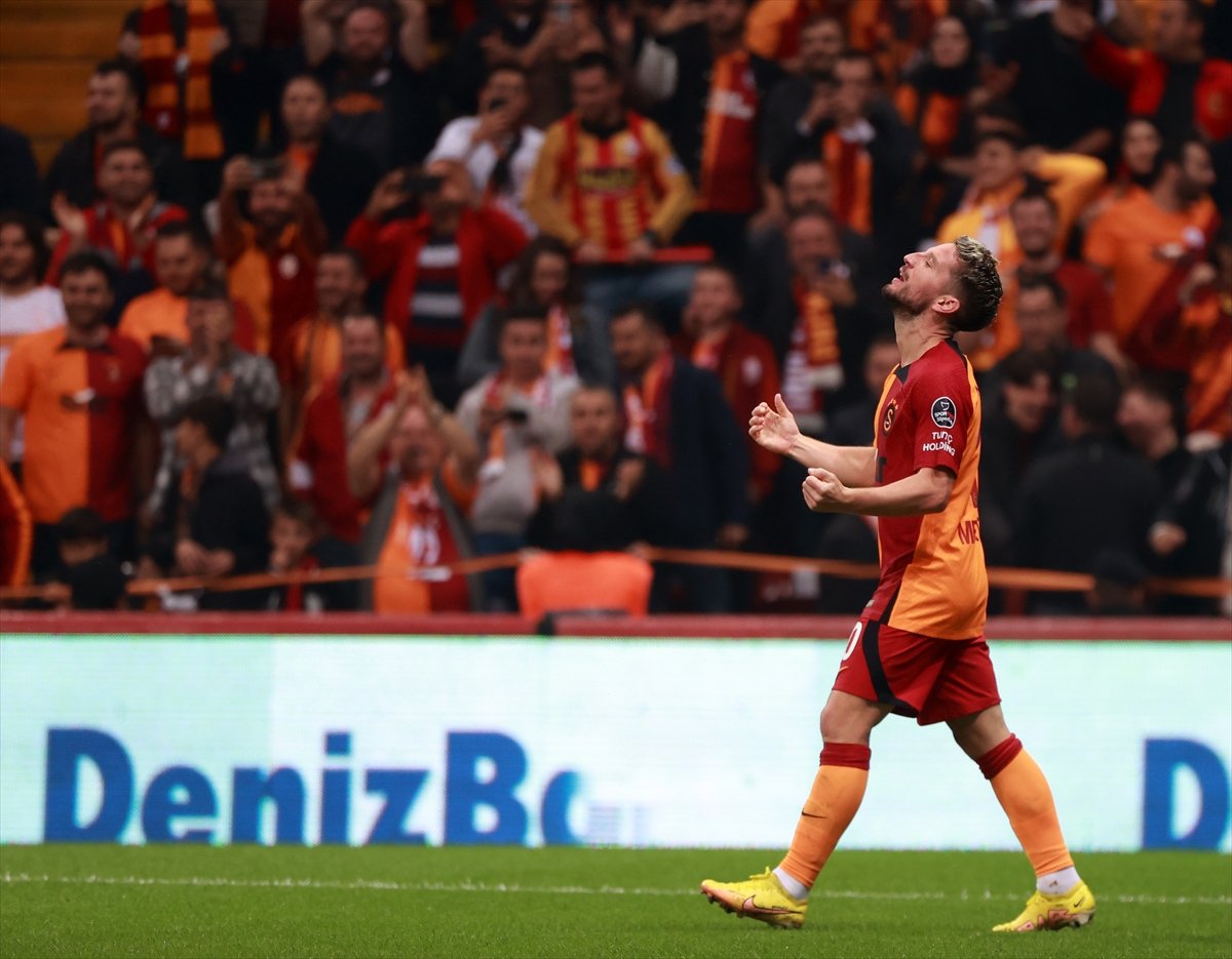 Icardi ve Mertens siftah yaptı