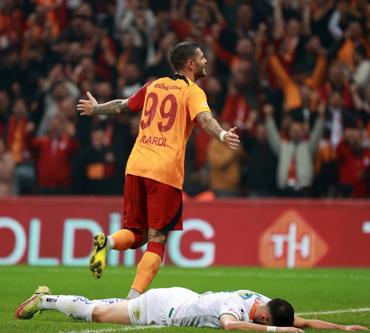 Icardi ve Mertens siftah yaptı