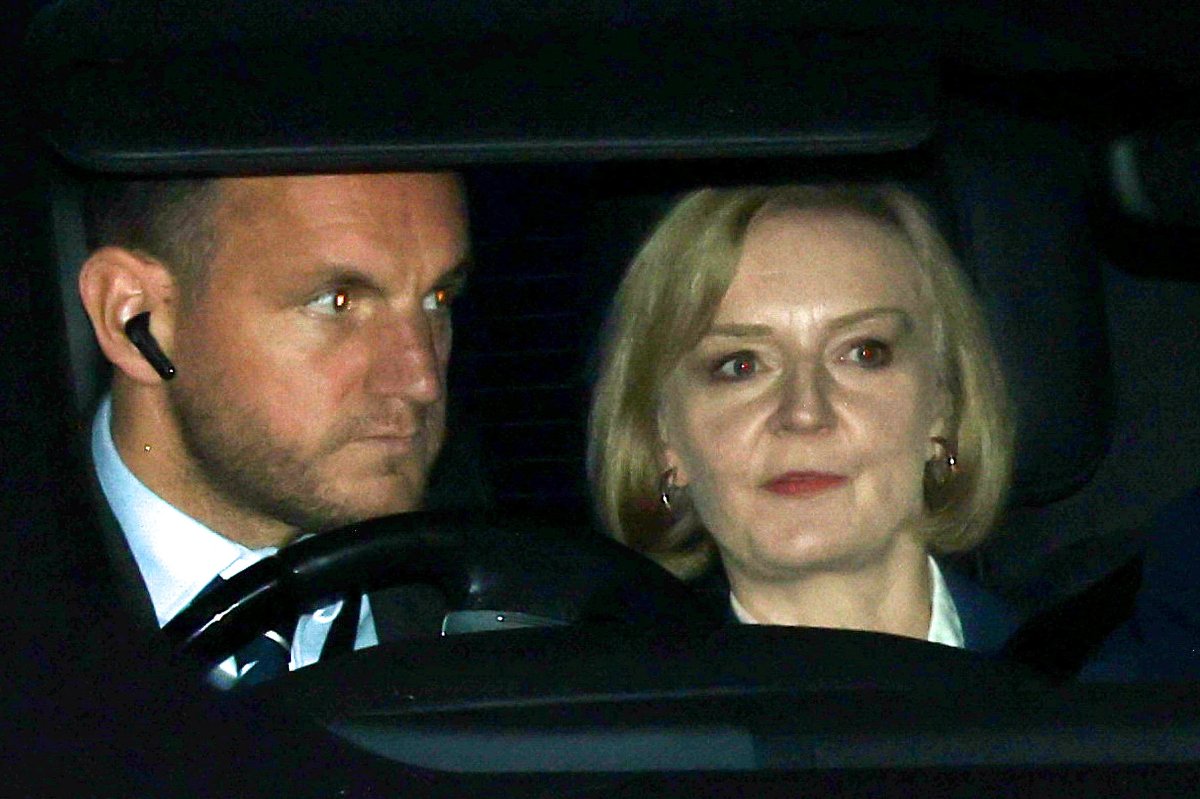 İngiliz vekiller: Başbakan Truss'ın saatleri kaldı