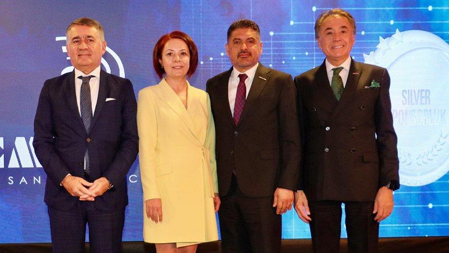 İş dünyası önünü görmek istiyor