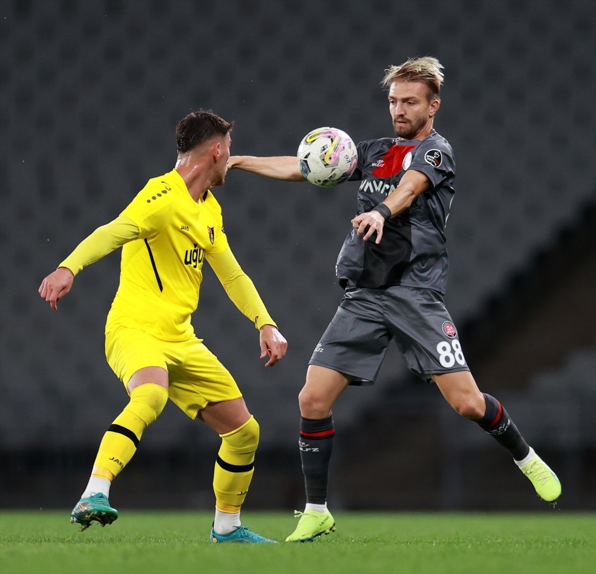 İstanbulspor, Fatih Karagümrük'ü mağlup etti