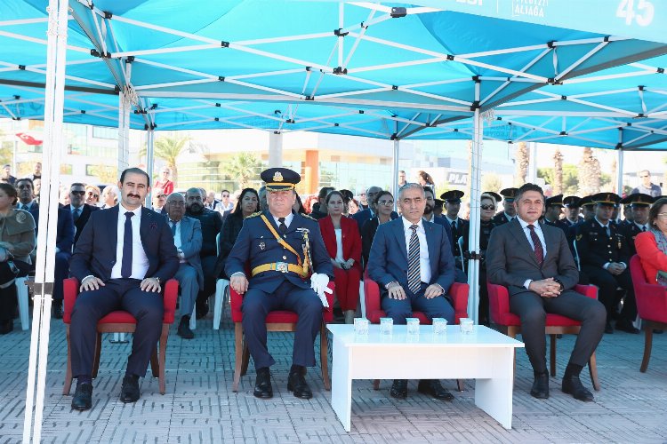 İzmir Aliağa'da Cumhuriyet coşkusu
