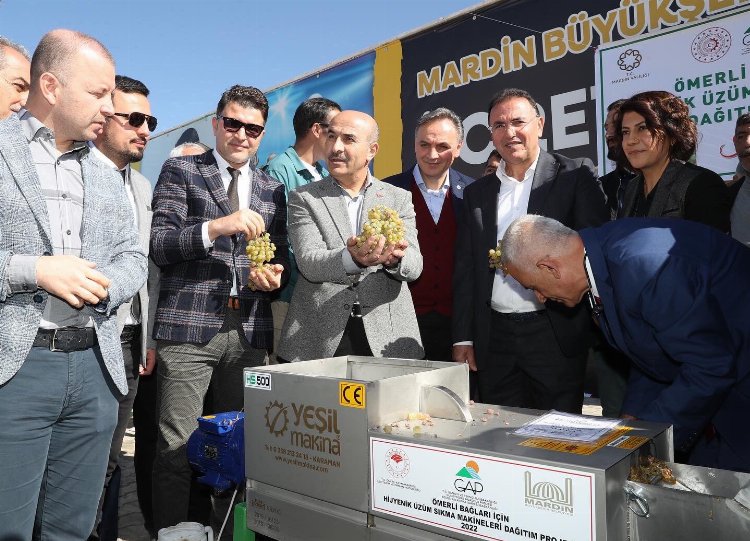 Mardin Valisi Bağ Bozumu Kültür ve Sanat Festivali'nde