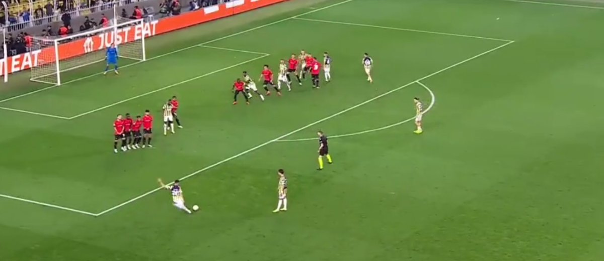 Miha Zajc'tan harika frikik golü