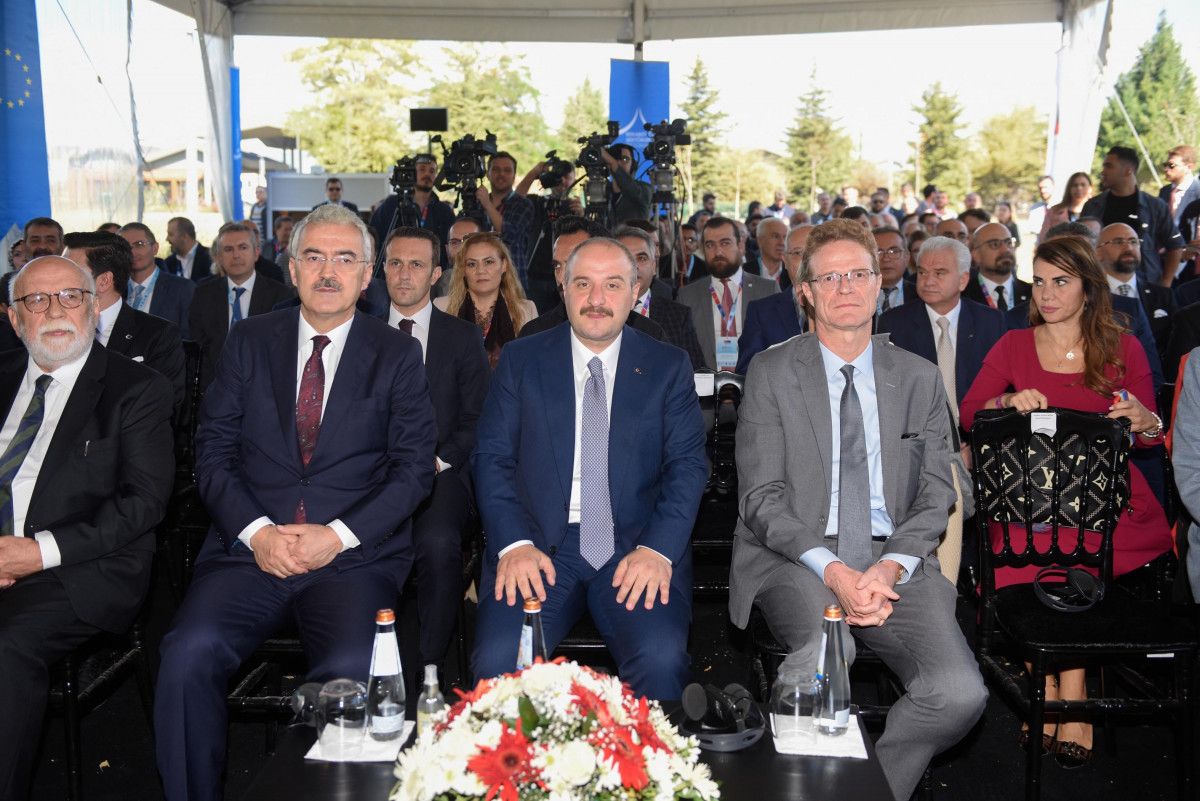 Bakan Varank: Türkiye'yi global bir üretim üssü haline getireceğiz