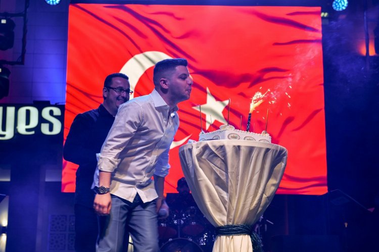 Mustafakemalpaşa Cumhuriyet için "tekses" oldu