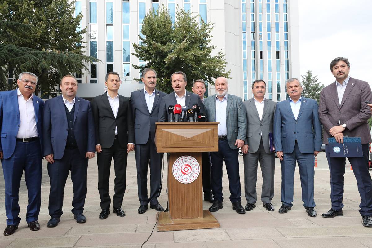 Sözleşmeli Personel Kadroya Geçecek Mi ?